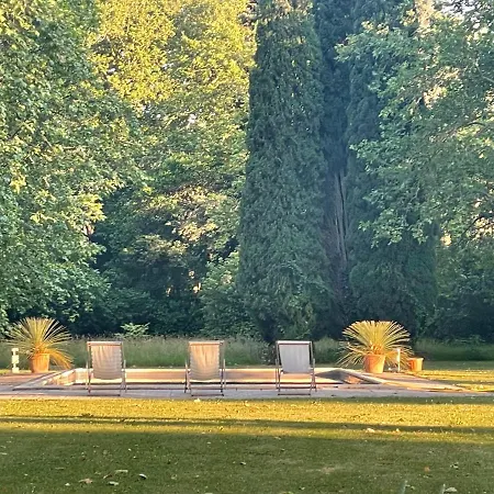 בית הארחה La De La Bastide 5*