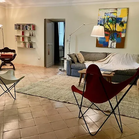 בית הארחה La De La Bastide 5*